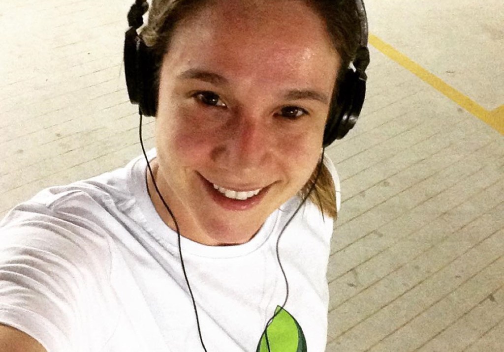 Fernanda Gentil volta a malhar após o nascimento de seu filho