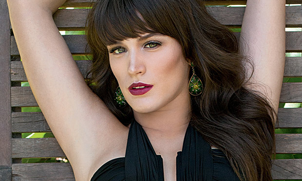 Bianca Bin revela seus cuidados com a pele e o cabelo