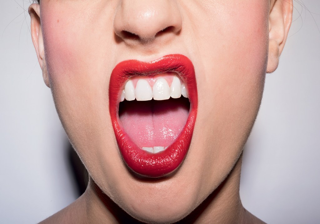 Batom vermelho: 16 tons e texturas para escolher