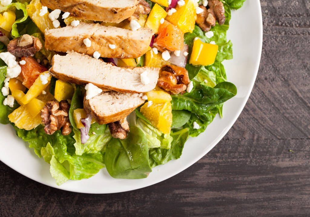 Cuidado: a sua salada pode estar contaminada por bactérias