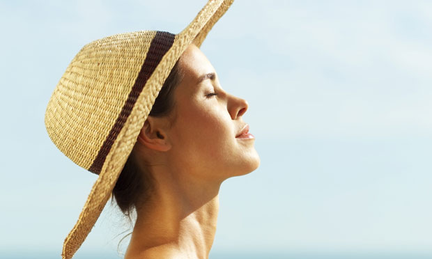 Você sabia que tomar sol te deixa mais feliz?