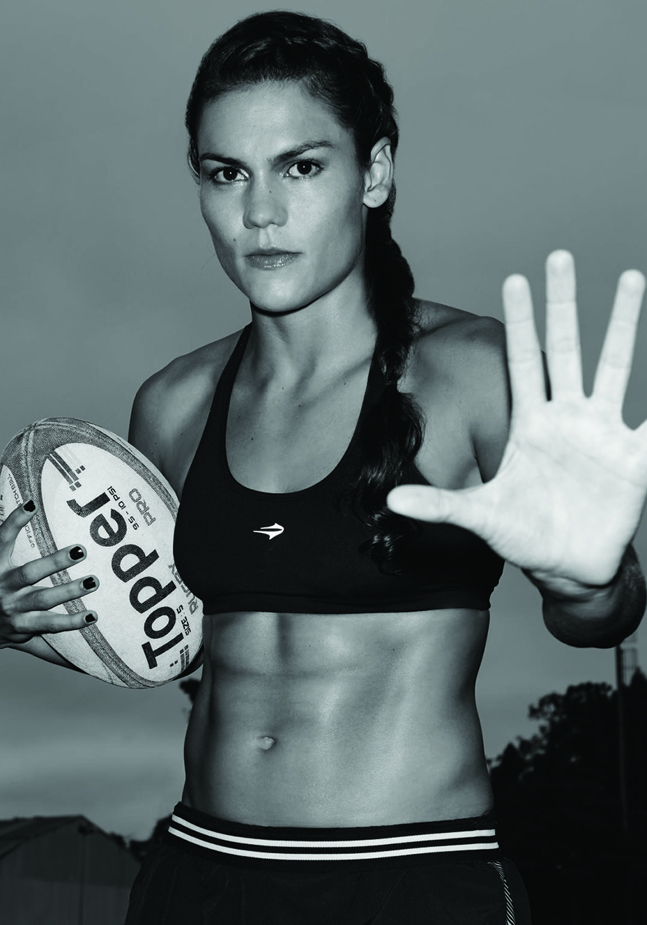 Conheça Baby, atleta de Rúgbi, que fez calendário sensual para custear viagem