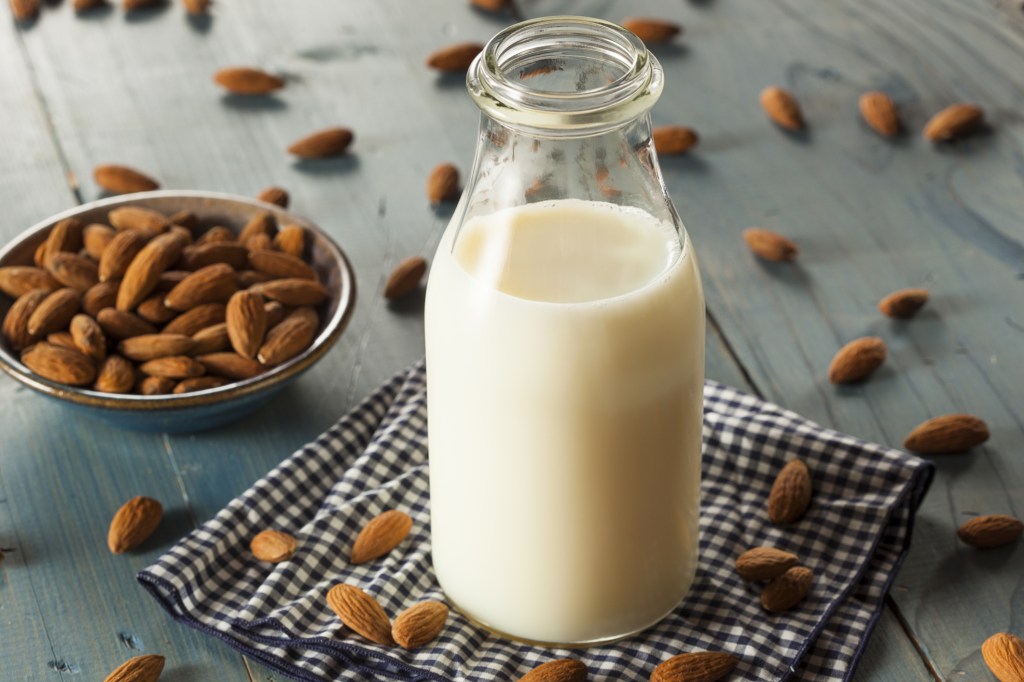 Leite de vaca, castanha e até de arroz. 10 opções para descobrir qual o melhor para você