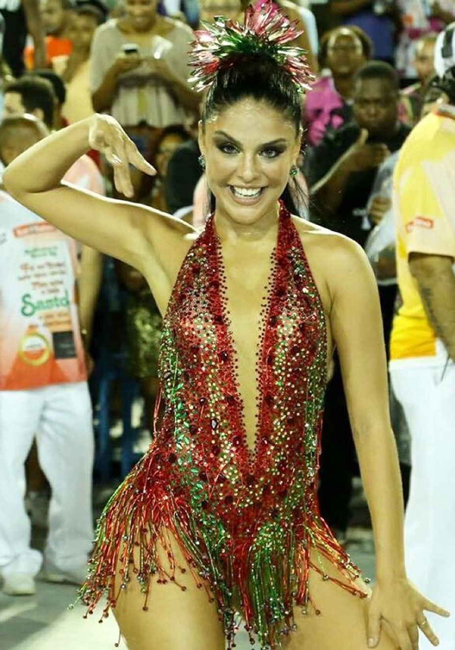 O plano fitness de Paloma Bernardi para o Carnaval