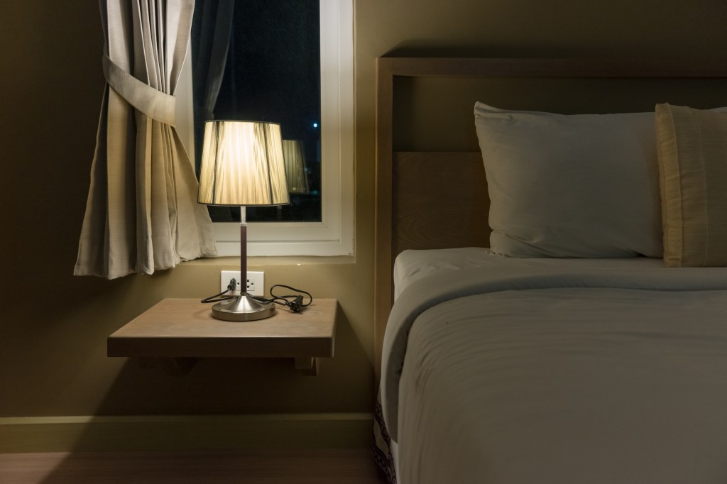 6 mudanças que você pode fazer no seu quarto para dormir melhor