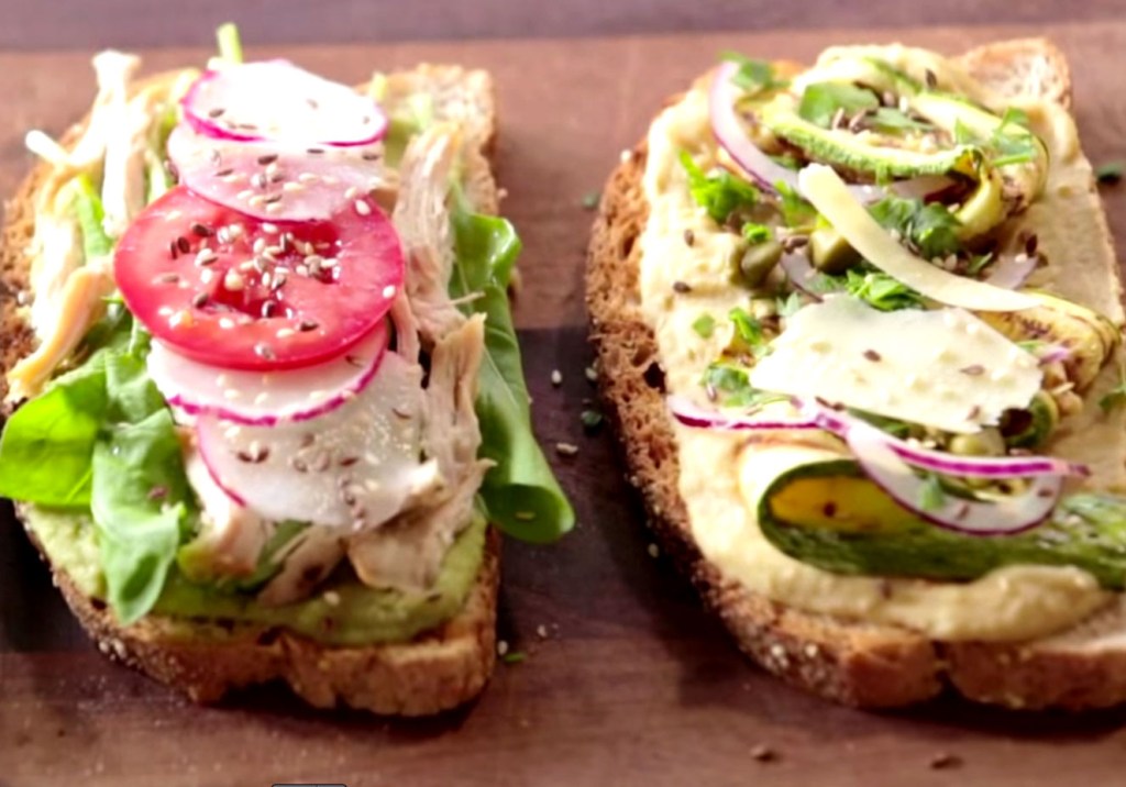 Simples e Saudável: Aprenda a fazer receita de sanduíche aberto com pasta de grão-de-bico