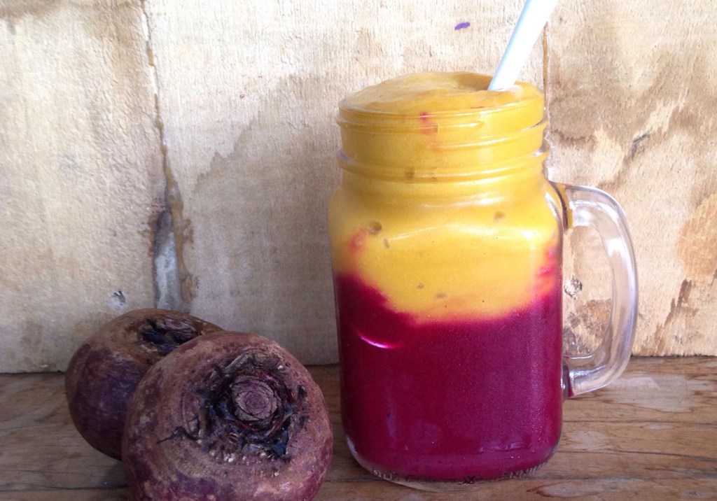 Smoothie de banana com beterraba