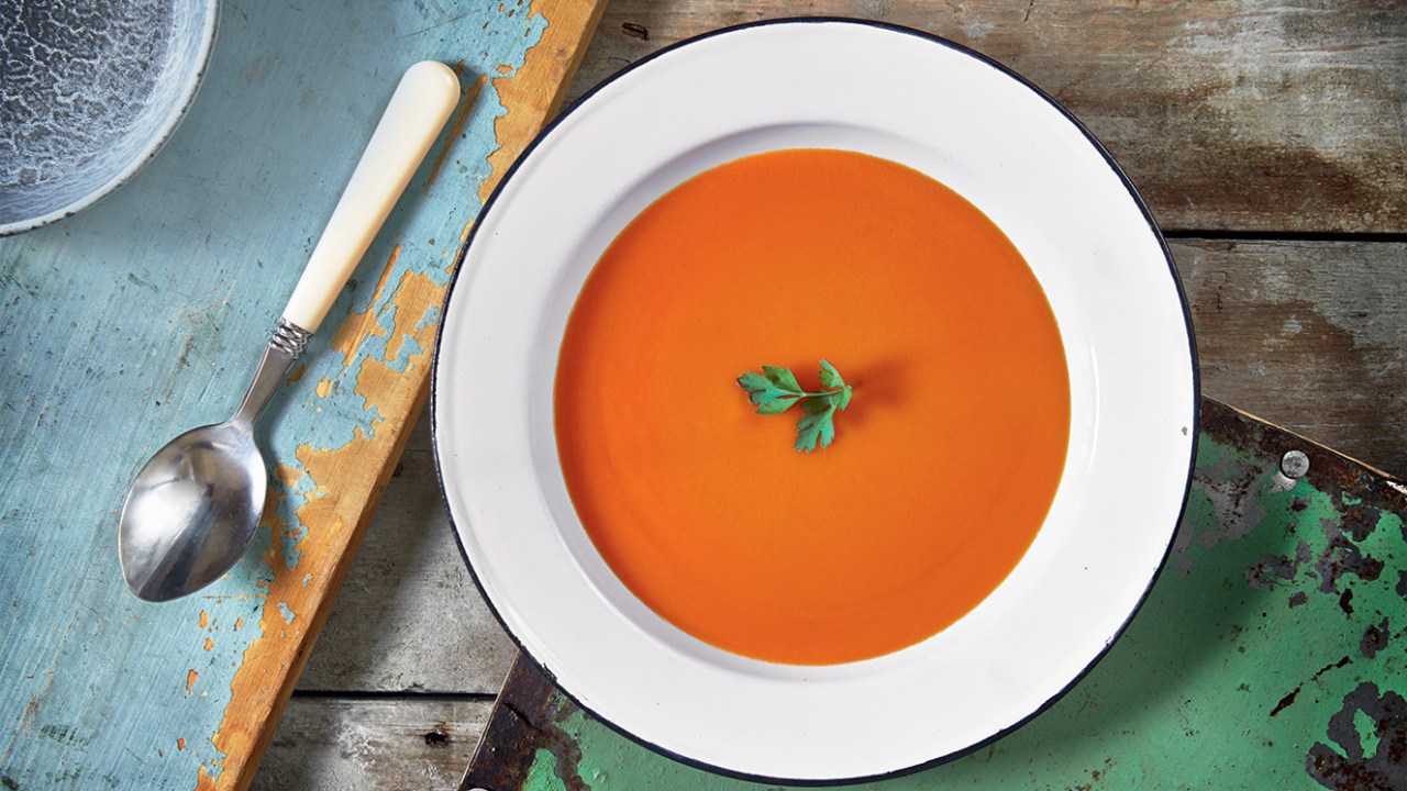 Sopa de maçã verde, abóbora e gengibre