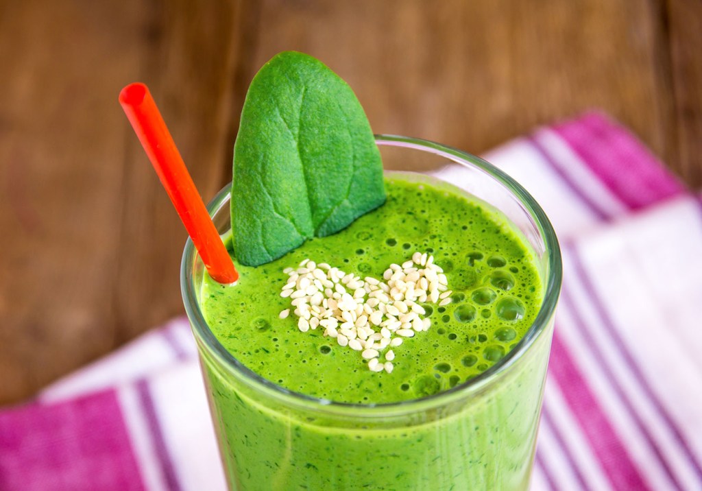 Suco verde power de couve e limão