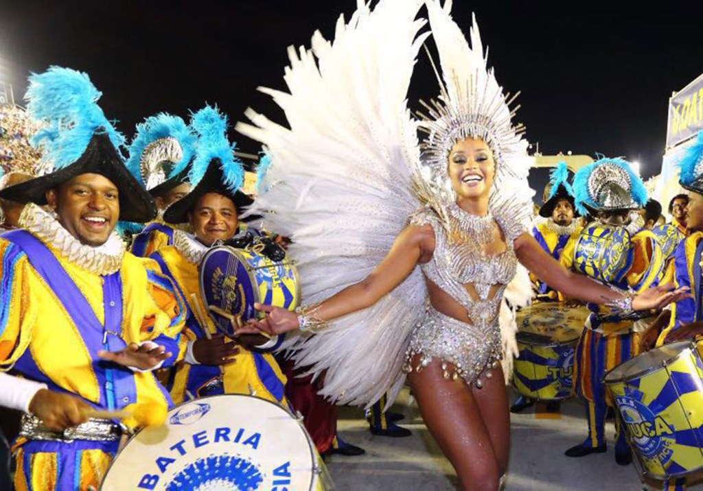 Juliana Alves ensina você a sambar; veja vídeo