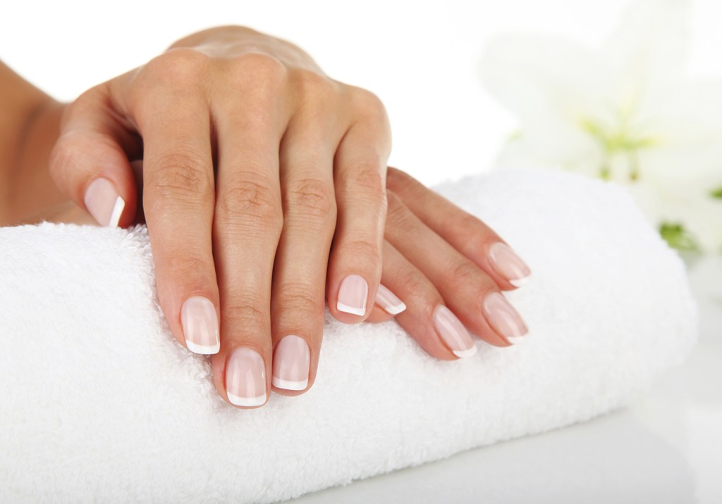 Unha em gel autocolante é tendência