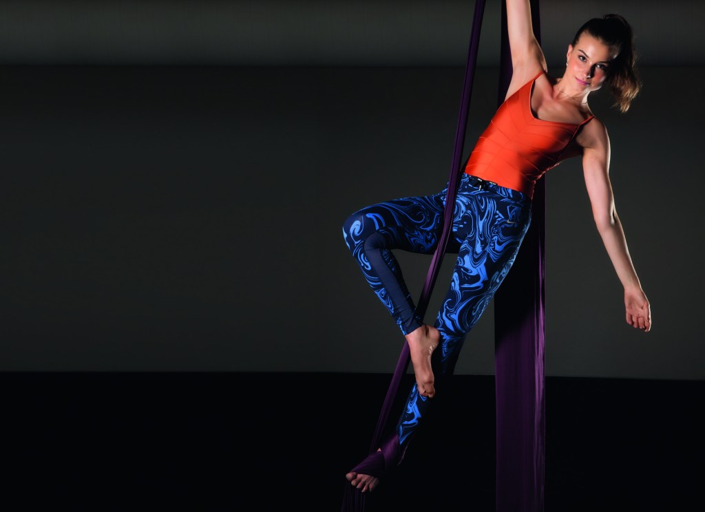 Viciada em endorfina, médica aposta no circo para manter a forma