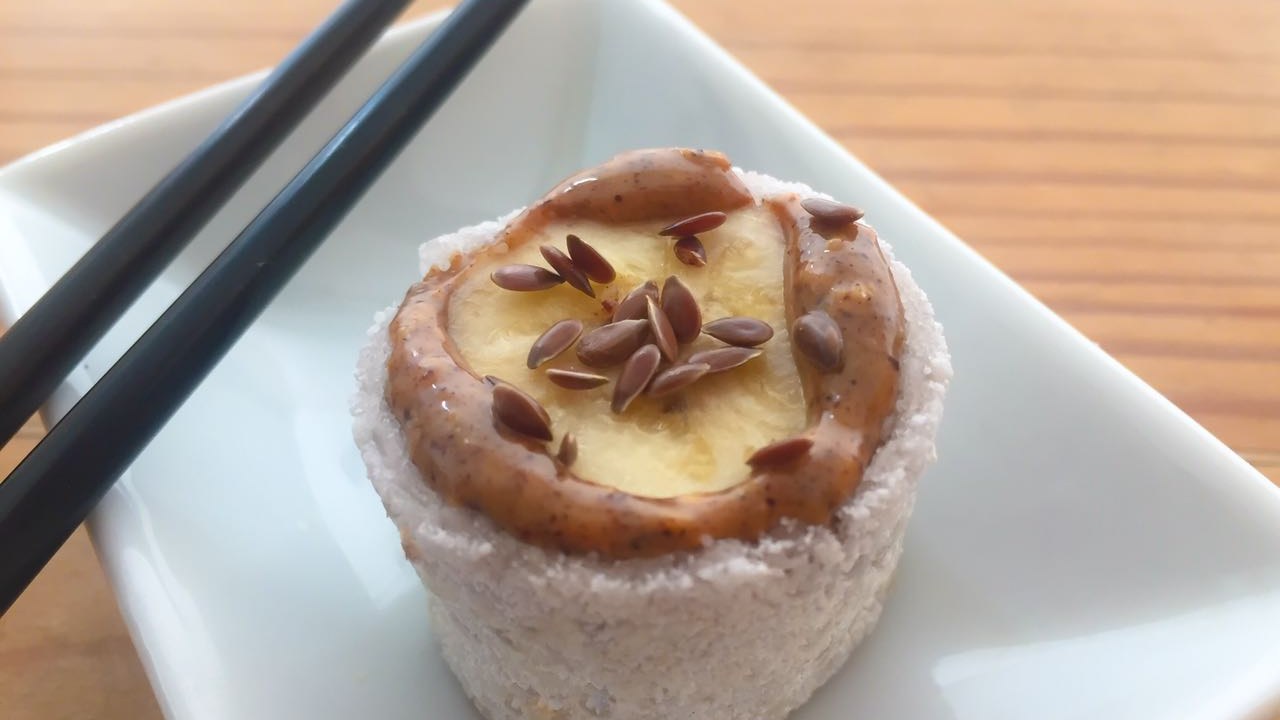 Sushioca de banana e amendoim