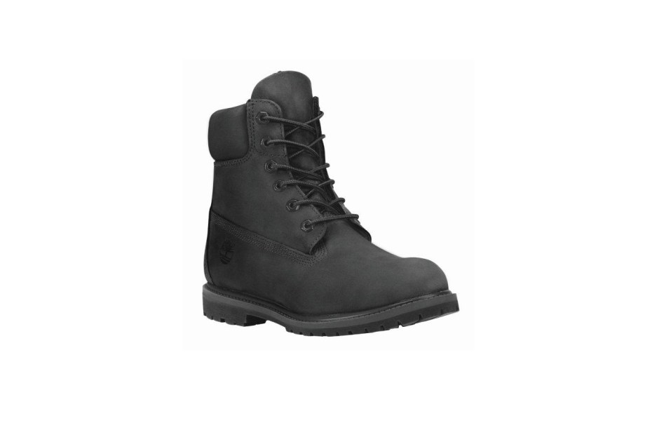 Bota, Timberland, R$899,99 (<a href="https://www.timberland.com.br" target="_blank" rel="noopener noreferrer">www.timberland.com.br</a>)