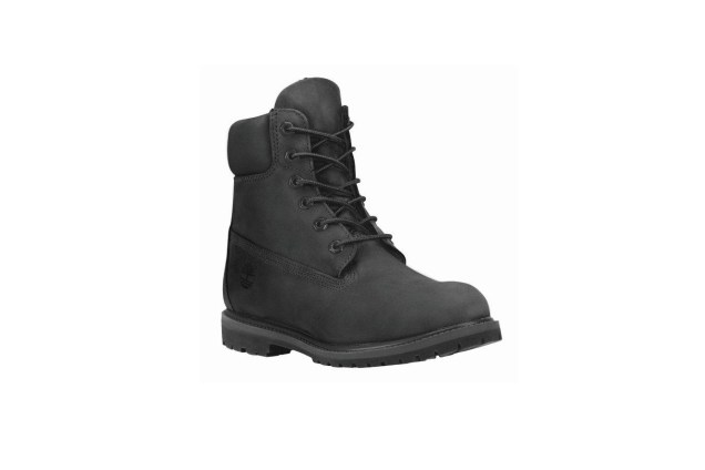 Bota, Timberland, R$899,99 (<a href="https://www.timberland.com.br" target="_blank" rel="noopener noreferrer">www.timberland.com.br</a>) Bota, Timberland, R$899,99 (<a href="https://www.timberland.com.br" target="_blank" rel="noopener noreferrer">www.timberland.com.br</a>)