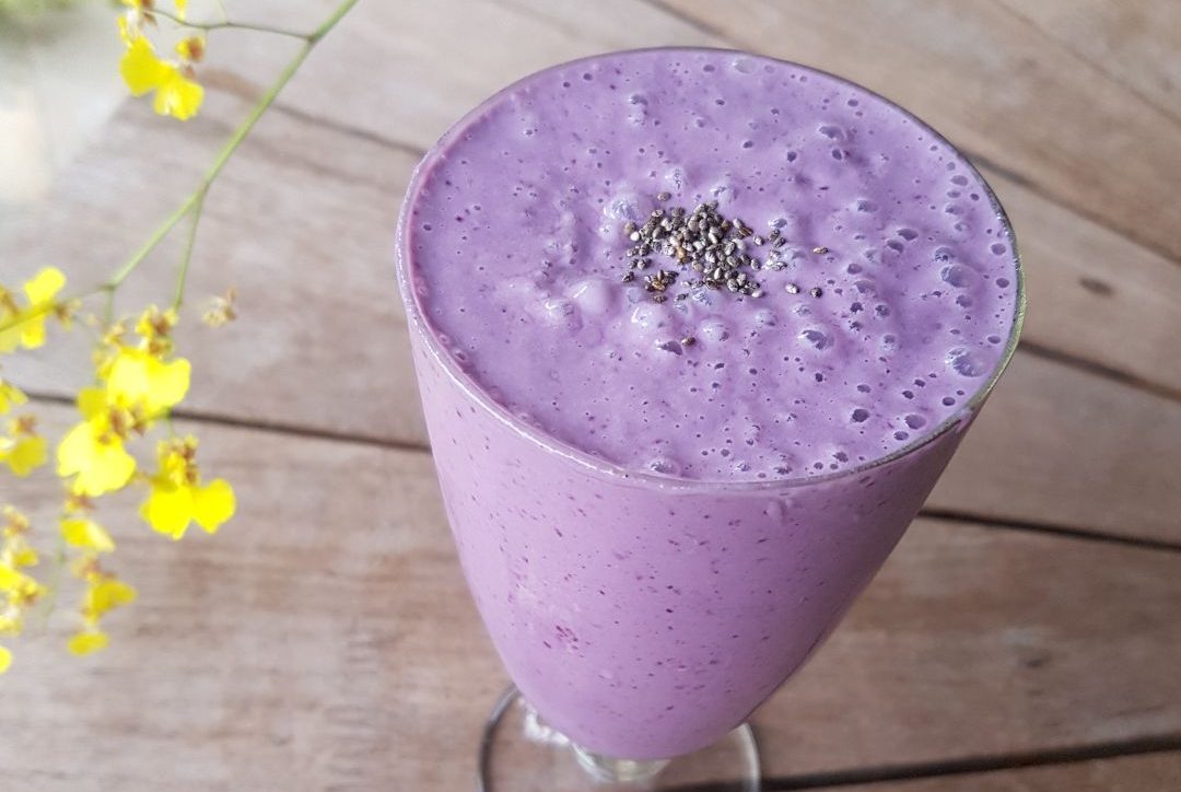 Vitamina low carb de amora