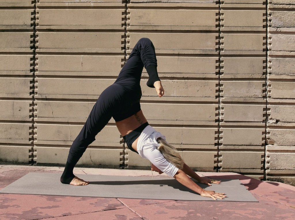 Exclusivo: testamos o novo aplicativo de ioga da Nike