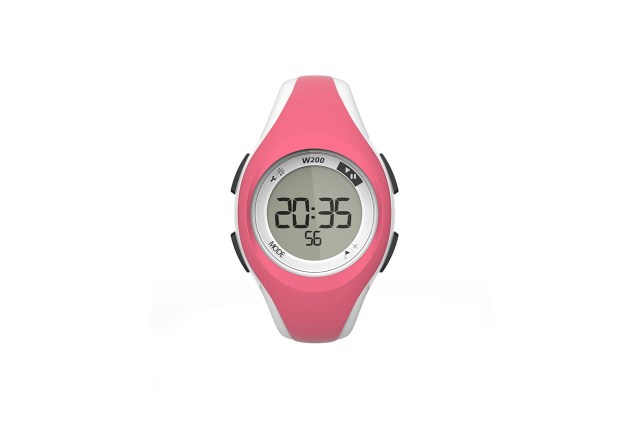 Relógio digital esportivo W200 S, Decathlon, R$80 (<a href="https://www.decathlon.com.br">www.decathlon.com.br</a>) Relógio digital esportivo W200 S, Decathlon, R$80 (<a href="https://www.decathlon.com.br">www.decathlon.com.br</a>)