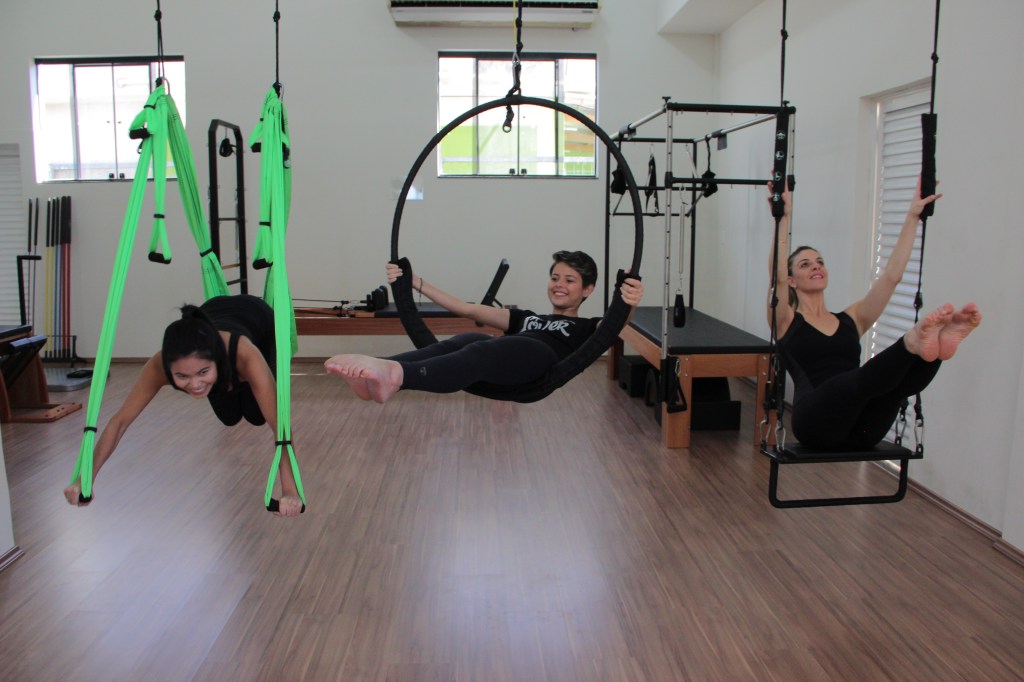 No ar: 4 benefícios de apostar no treino com tecido suspenso