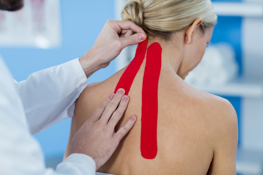 Como marcar consultas médicas e fazer exames sem gastar muito