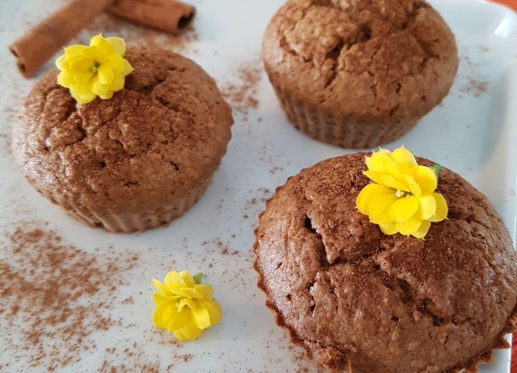Muffin termogênico de canela para um café da manhã funcional