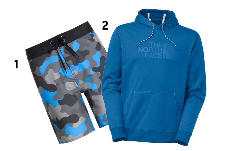 1. Bermuda, Replay R$ 239,00; 2. Blusa de Moletom, The North Face, R$ 449,00 <a href="https://www.thenorthface.com.br">www.thenorthface.com.br</a>