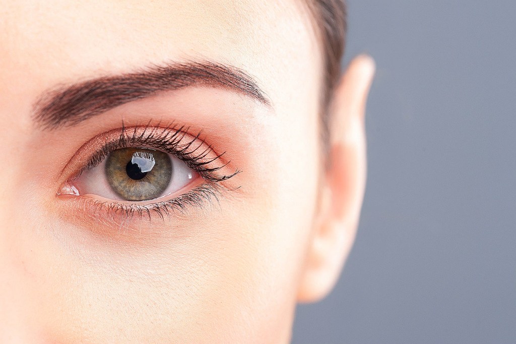 Tatuagem e micropigmentação para olheiras pode ser perigoso