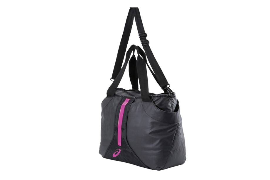 <b><span>Training Bag, <a href="https://www.asics.com.br/" target="_blank" rel="noopener">ASICS</a>, R$ 230 </span></b><span>(Preço pesquisado em agosto de 2017). </span>Com alça especial para acoplar mats, essa é uma escolha prática e funcional para aquelas que fazem ioga ou pilates.