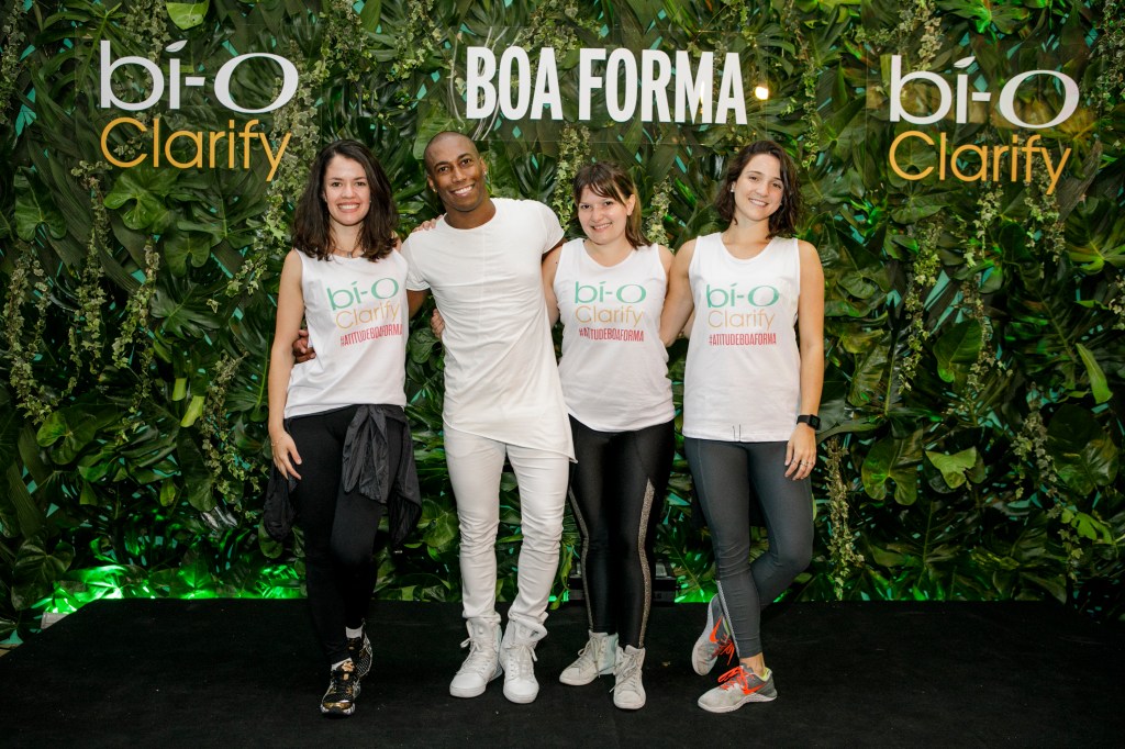 <p style="text-align:justify;">As editoras Daniela Bernardi e Gislene Pereira, junto com a redatora-chefe de BOA FORMA, Juliana Diniz, tamb&eacute;m colocaram as m&atilde;os para o alto e dan&ccedil;aram muito com o professor Alan Brasil.</p>