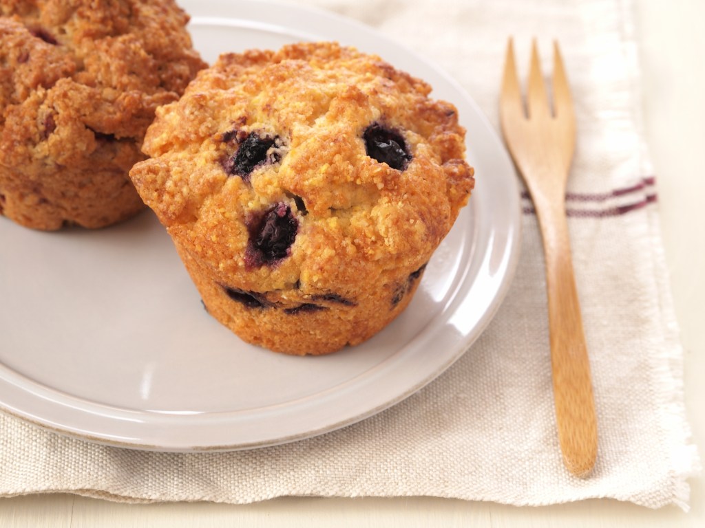 Sobremesas leves e fáceis: 4 receitas com frutas para airfryer