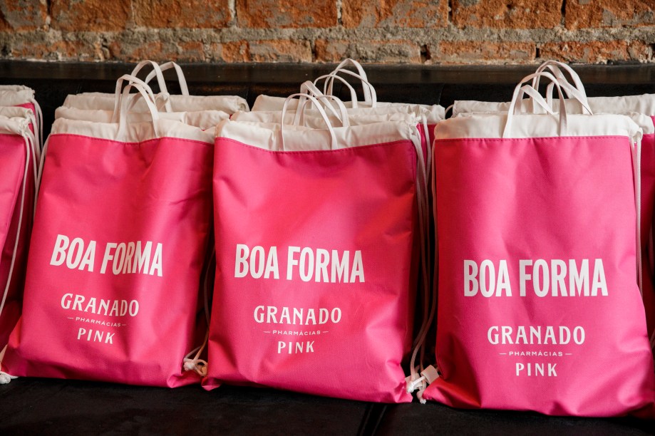 Kits BOA FORMA e Granado Pharm&aacute;cias foram distribu&iacute;dos para todas as alunas
