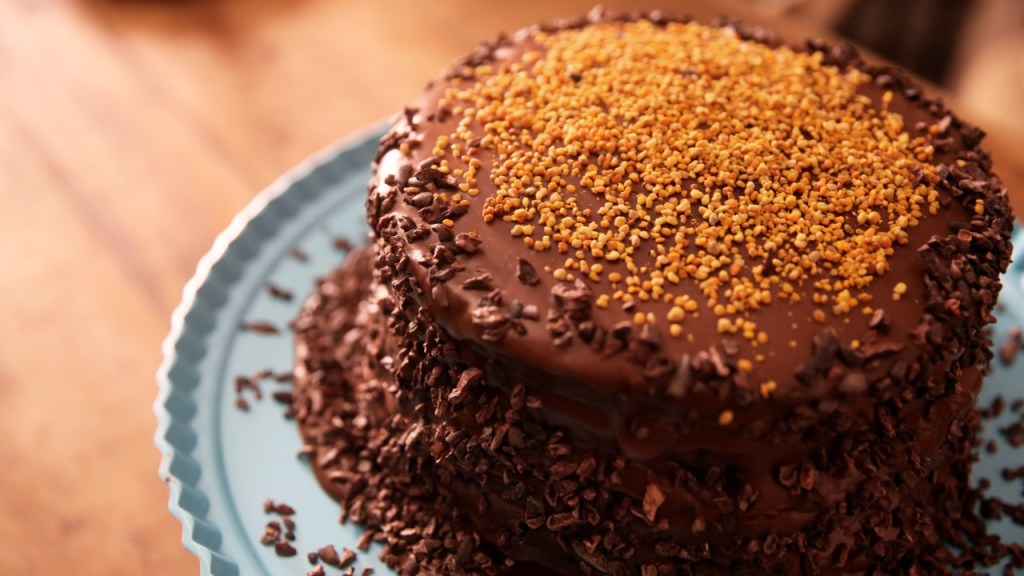Natal: todos vão amar este bolo de chocolate trufado saudável