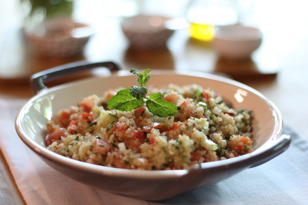 Tabule de quinoa: aprenda a preparar a receita em poucos passos