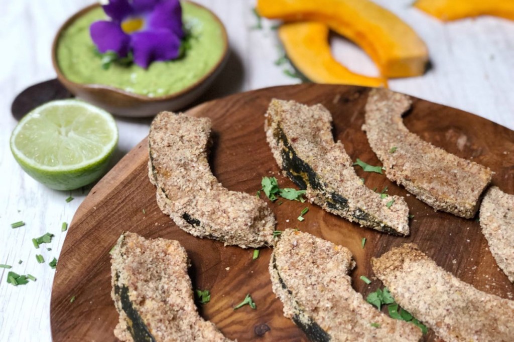 Nuggets de abóbora e “maionese” verde é acompanhamento saudável