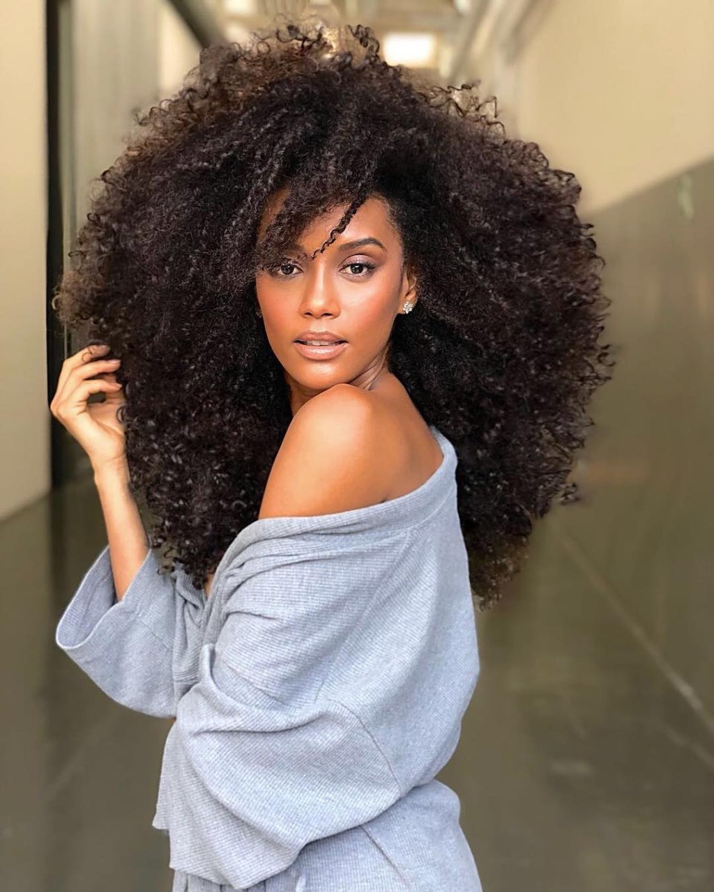 Marley hair: confira novo look com tranças de Taís Araújo para BOA FORMA