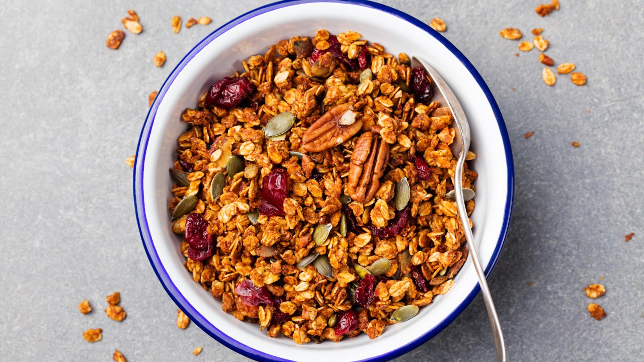 granola em bowl