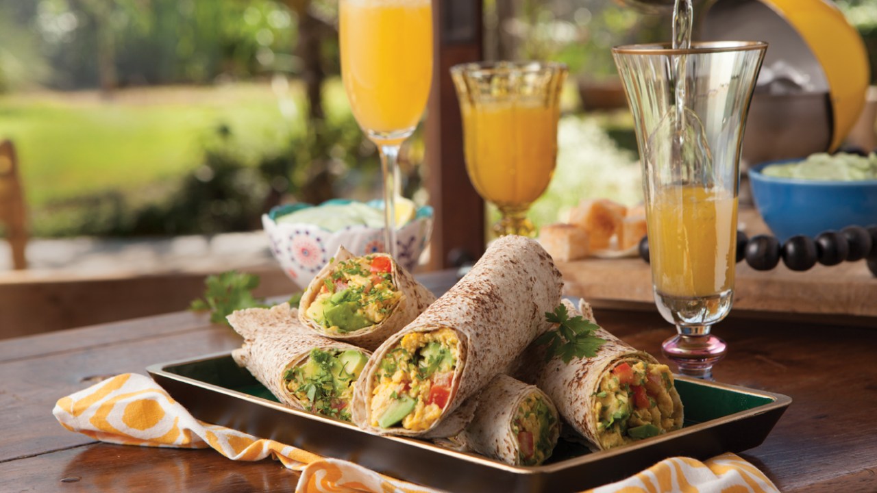 Mimosa e Wrap de abacate