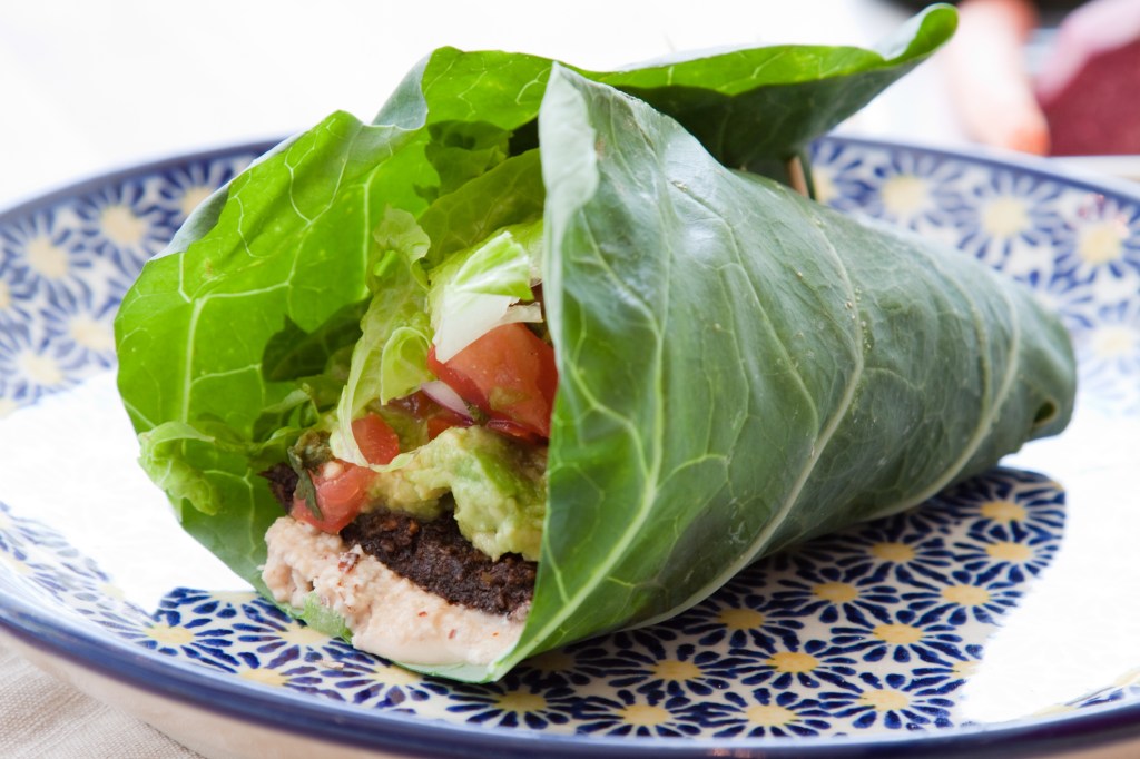 Receita fácil e rápida de wrap low carb de atum e requeijão