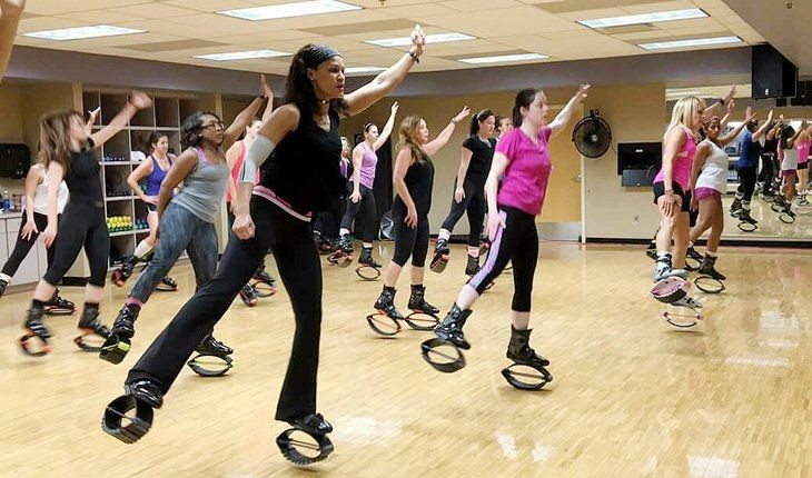 Kangoo Jump: a nova modalidade que promete altos gastos calóricos sem impacto