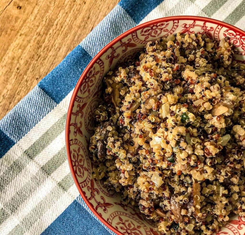 Salada de quinoa, por Camila Botelho