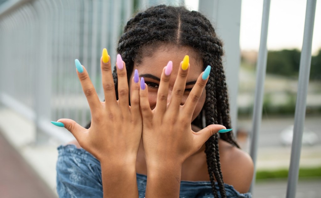 Superguia para recuperar as unhas