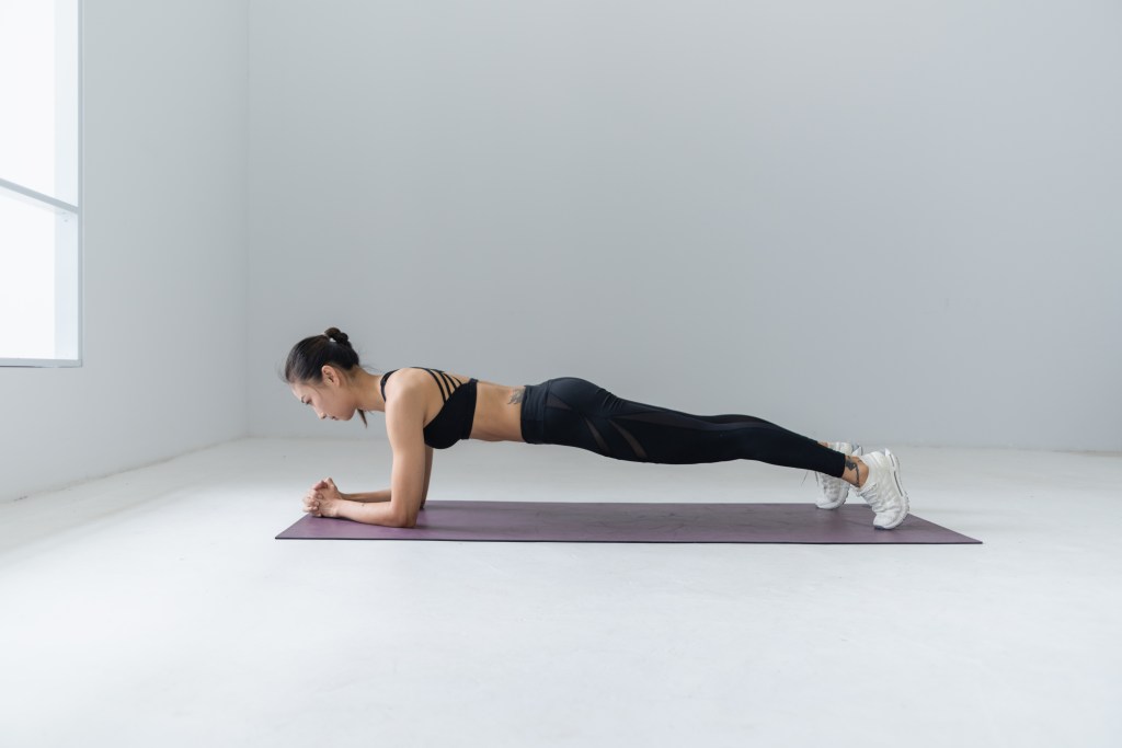 Variações de prancha para você adicionar ao treino