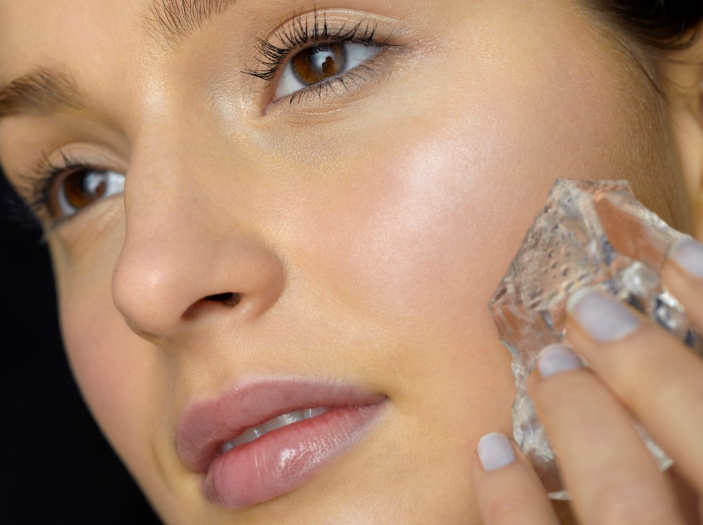 Como usar gelo em lesões e no skincare