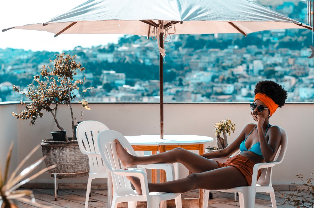 Como relaxar (de verdade) durante os períodos de descanso