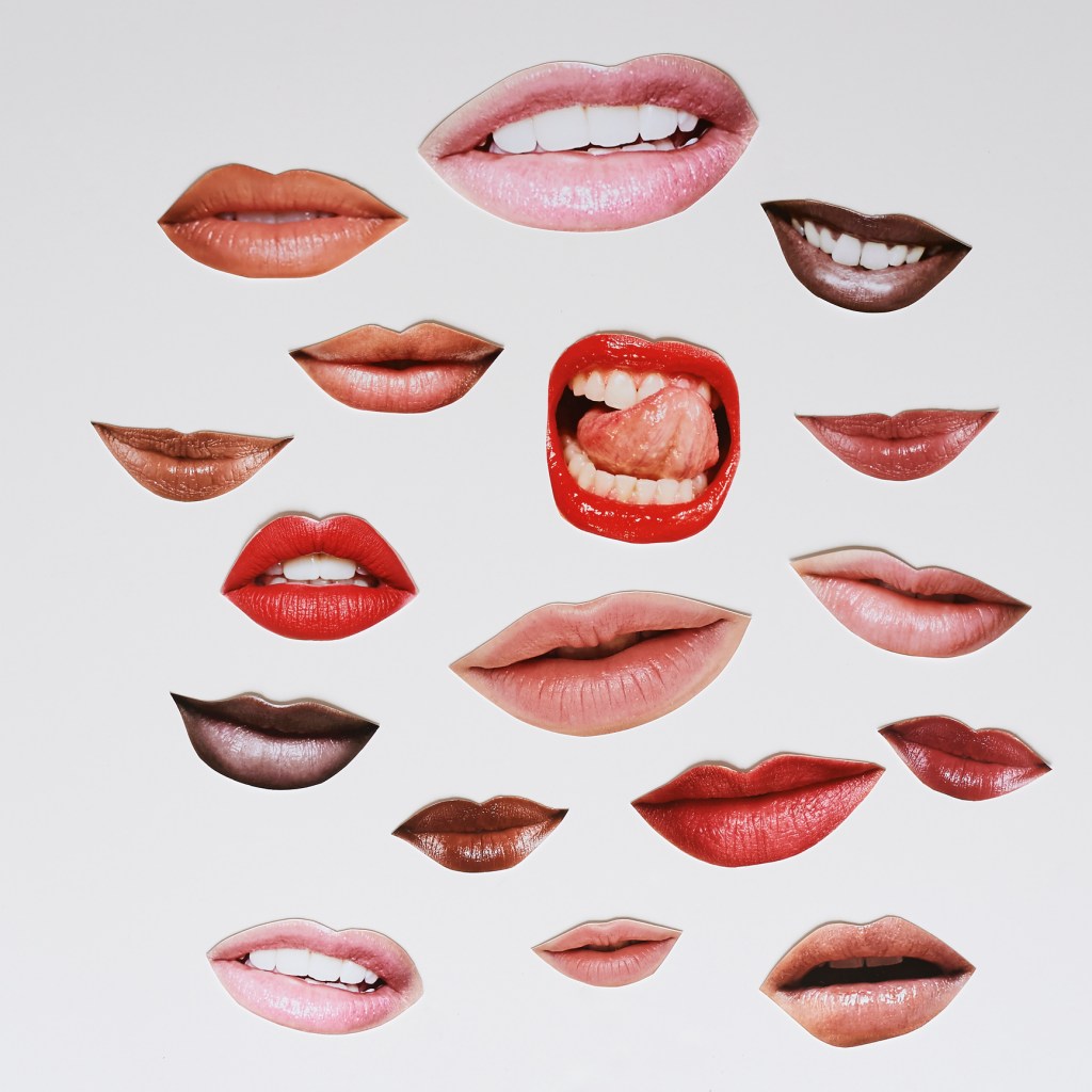 Flow lips: a micropigmentação labial que deixa o resultado natural