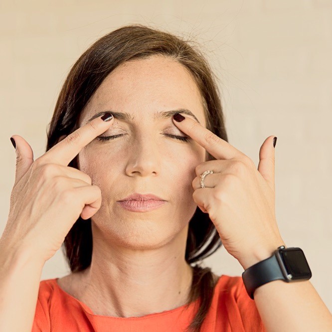 palpebras yoga para os olhos