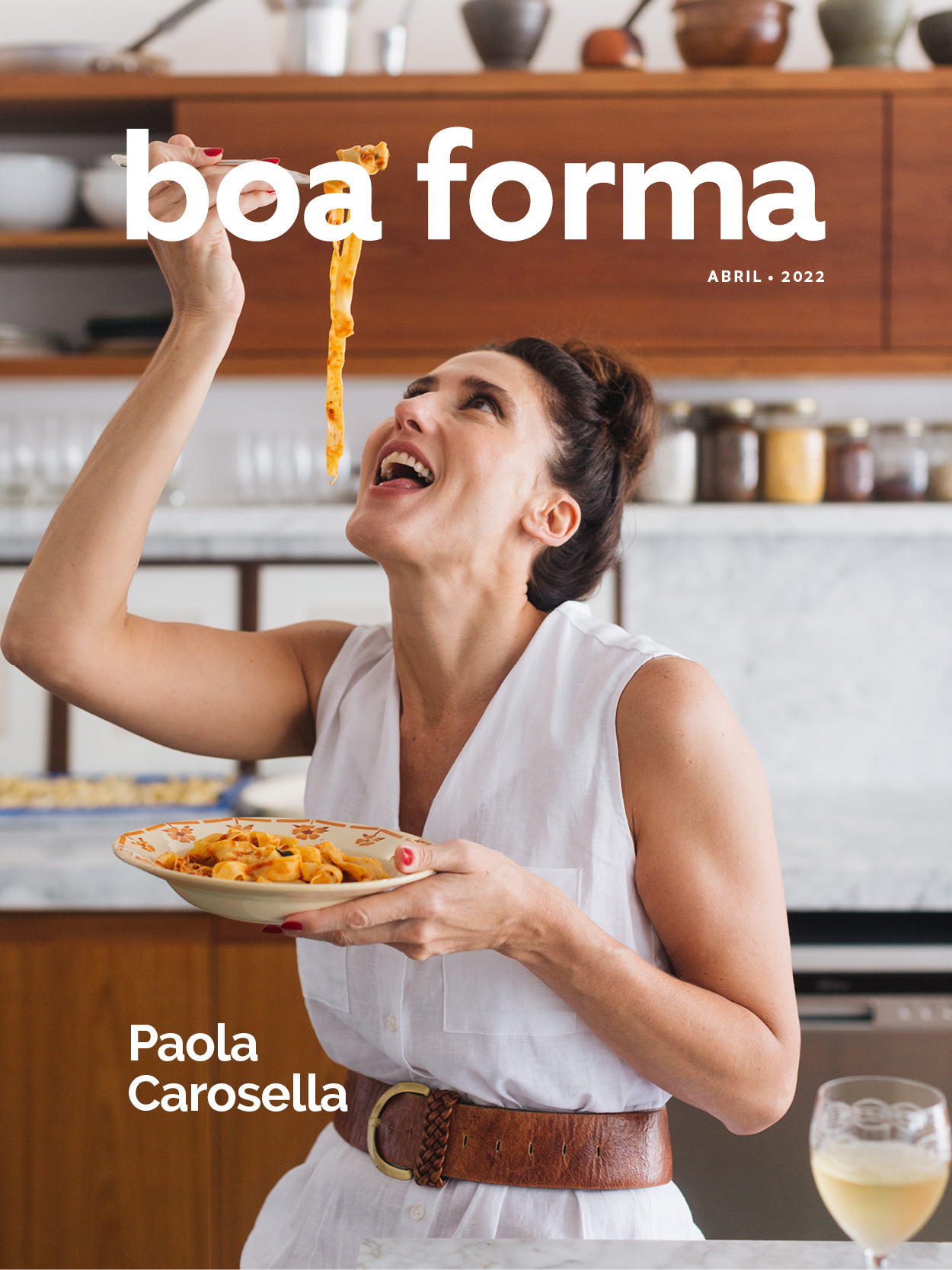 Paola Carosella na capa de Boa Forma