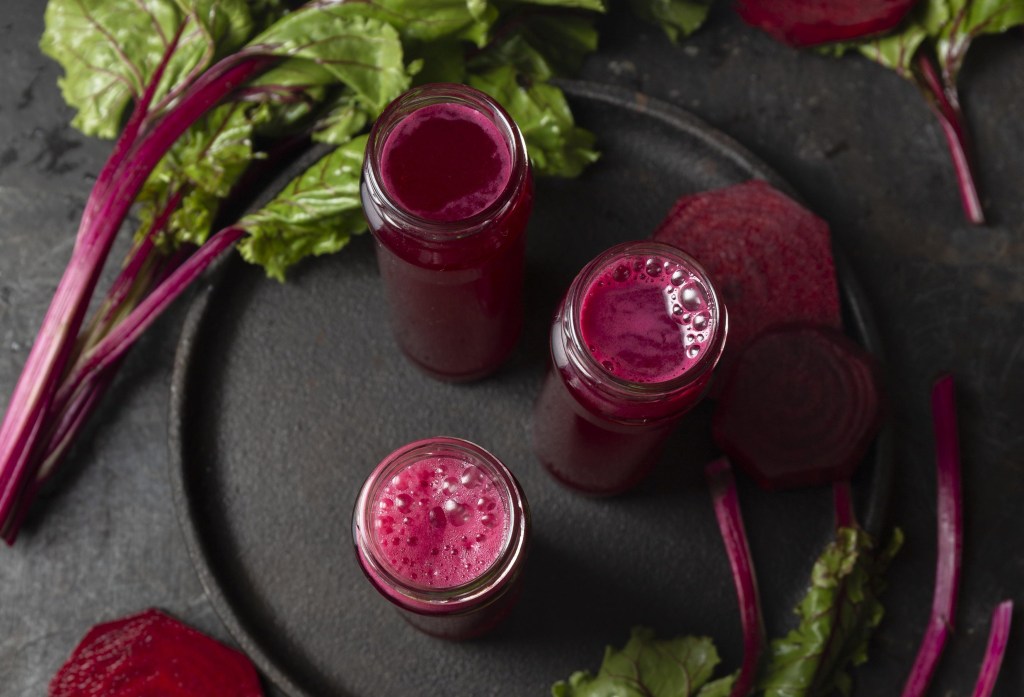 Por que coar o suco de beterraba antes do treino é essencial para seu desempenho?