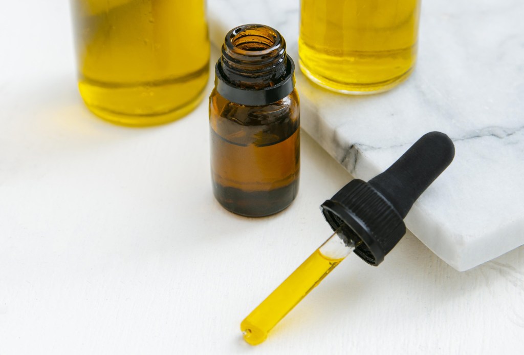 Benefícios do própolis: profissional explica por que usá-lo no inverno