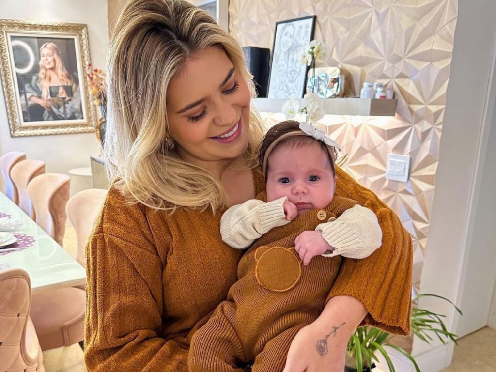 Viih Tube relata dor na primeira relação sexual após o parto. É normal?